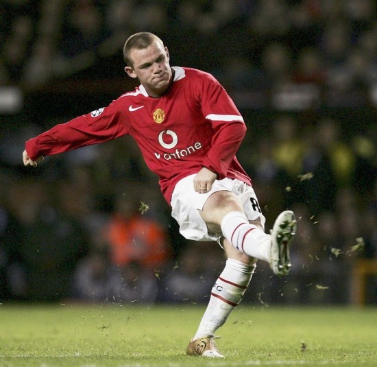 她不断参加 她不断参加